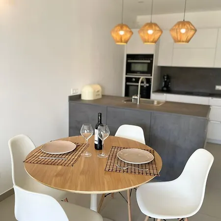 Appartement Tranquil 1br Flat With Private Terrace And Parking Included-5