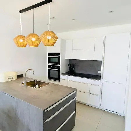 Tranquil 1br Flat With Private Terrace And Parking Included-5 Apartment *