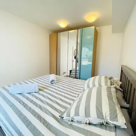 Tranquil 1br Flat With Private Terrace And Parking Included-5 * Luxembourg